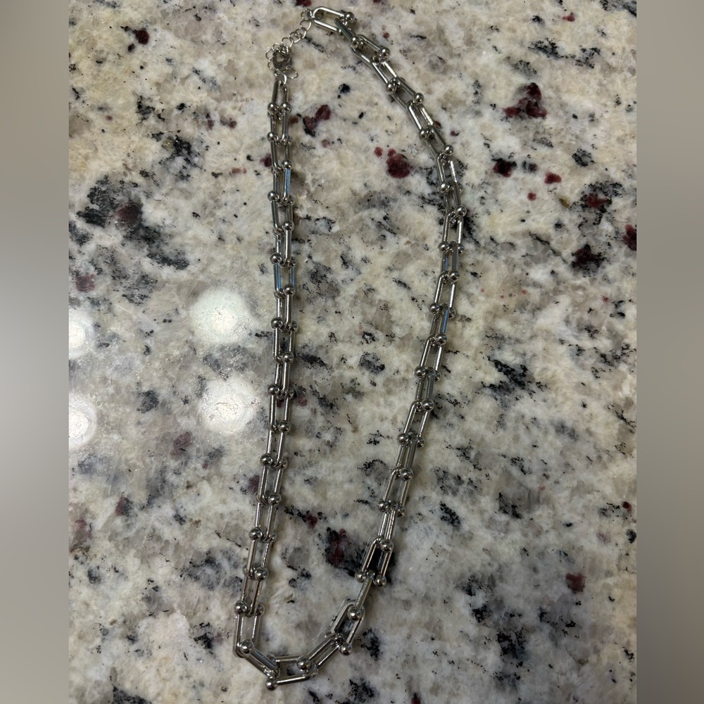 Unbranded chain link - 16in
